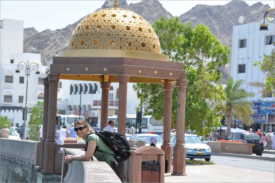 stroaling around mutrah, the harbour-area in muscat