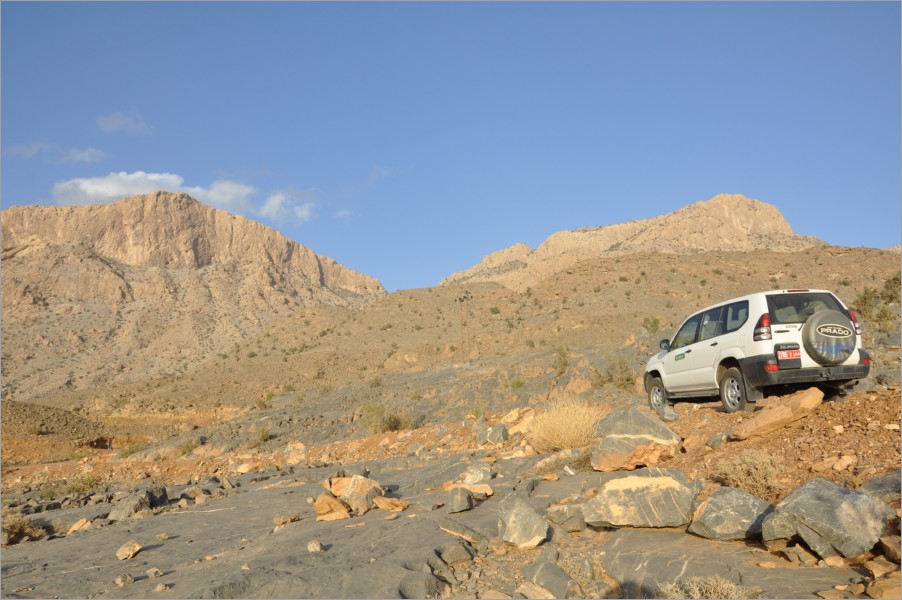 we drove up to jebel shams, the highest mountain of oman (3075m)